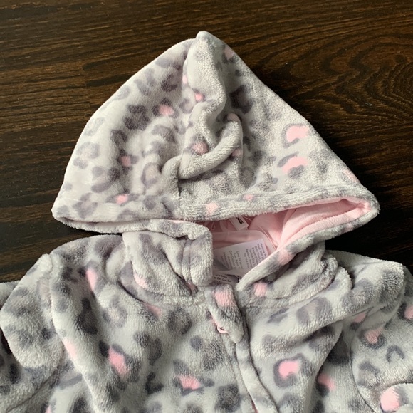 NWT Little Beginnings Leopard Gray and Pink Onesie size 3-6months for girls - Picture 5 of 7